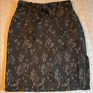 Banana Republic Black and Tan Textured Pencil Skirt size 6